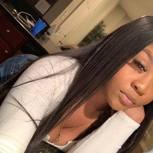 Meet your Posher, Joi